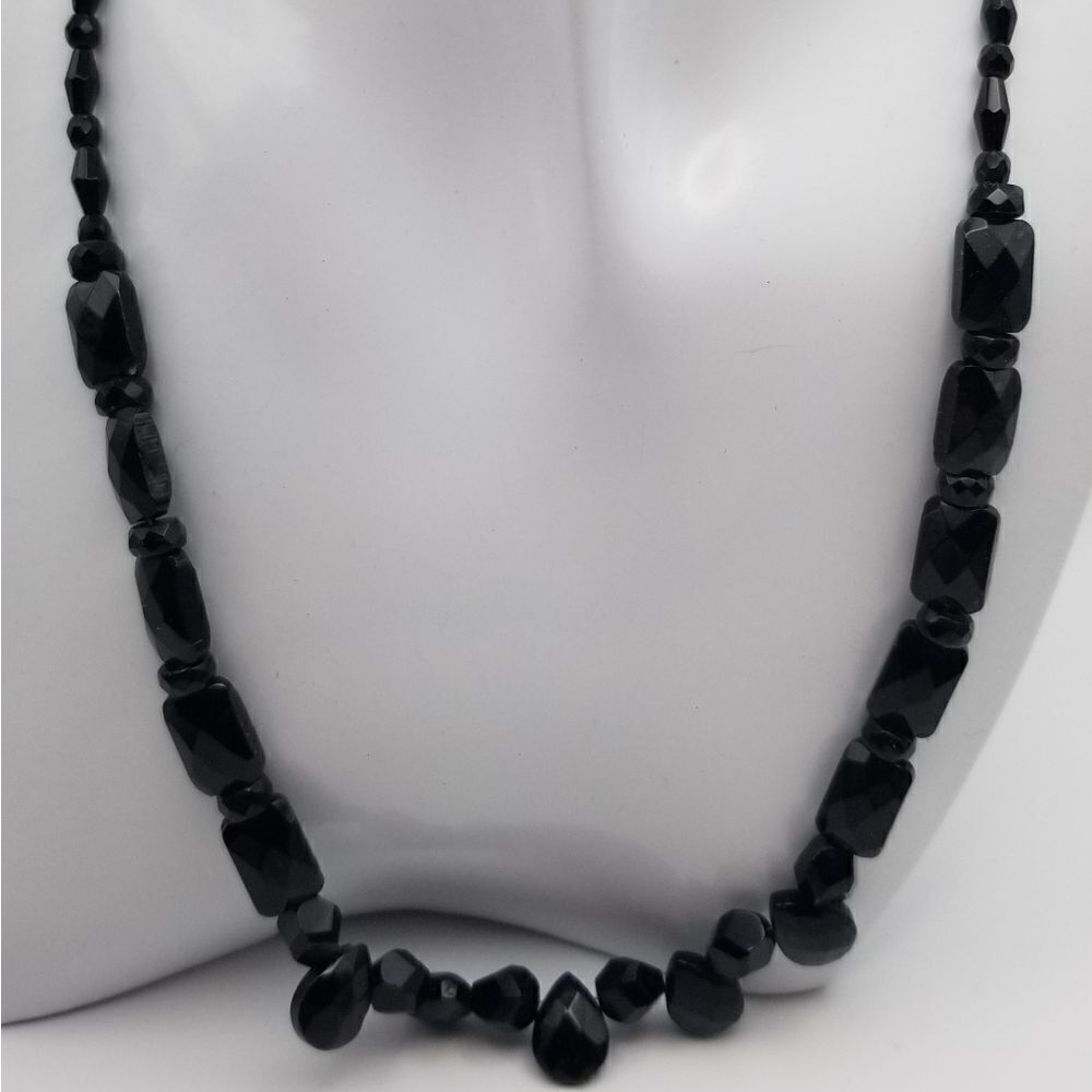 Gothic midnight gem necklace. N210